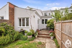 Photo 21- click for photo gallery